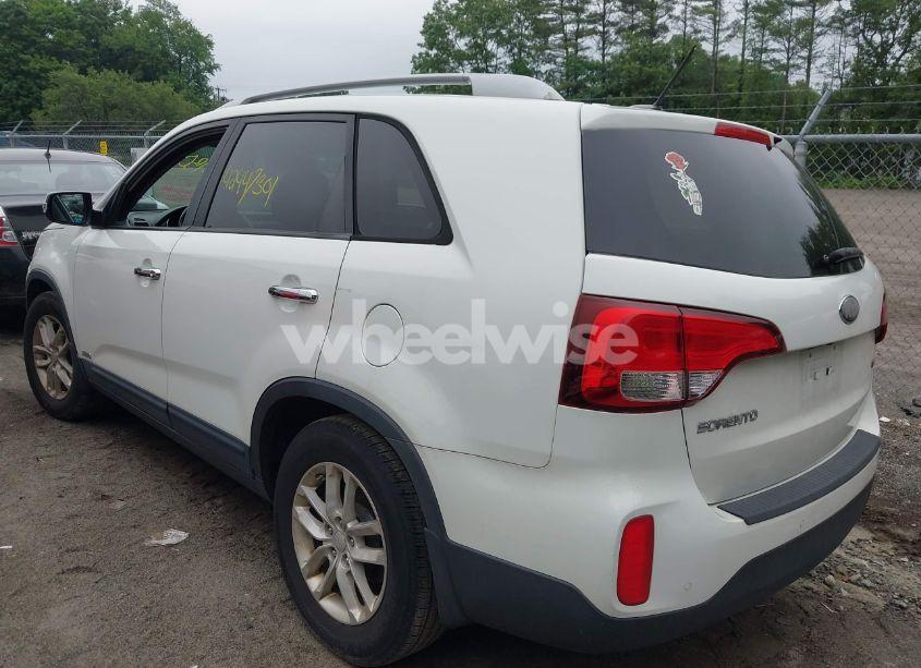 Photo 3 of 2014 Kia Sorento LX (VIN 5XYKTCA67EG479314)