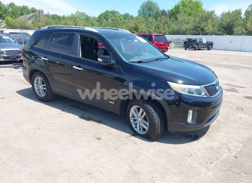 2014 Kia Sorento LX (VIN 5XYKTCA67EG484187) main photo