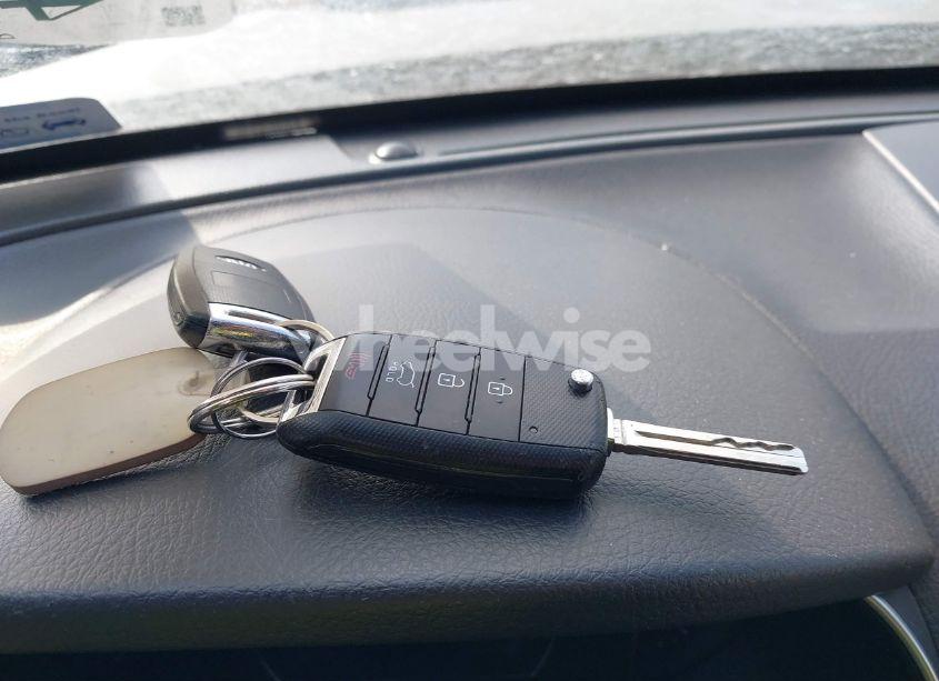 Photo 11 of 2014 Kia Sorento LX (VIN 5XYKTCA67EG505880)