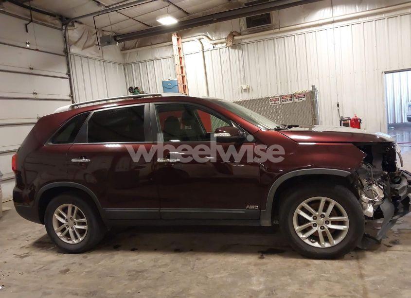 Photo 14 of 2014 Kia Sorento LX (VIN 5XYKTCA67EG541133)