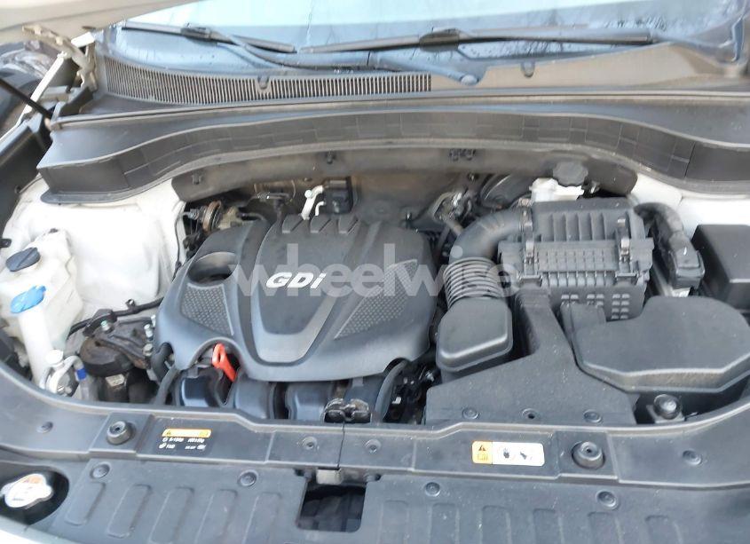 Photo 10 of 2015 Kia Sorento LX (VIN 5XYKTCA67FG616978)