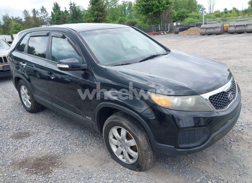 2012 Kia Sorento LX (VIN 5XYKTCA68CG206699) main photo
