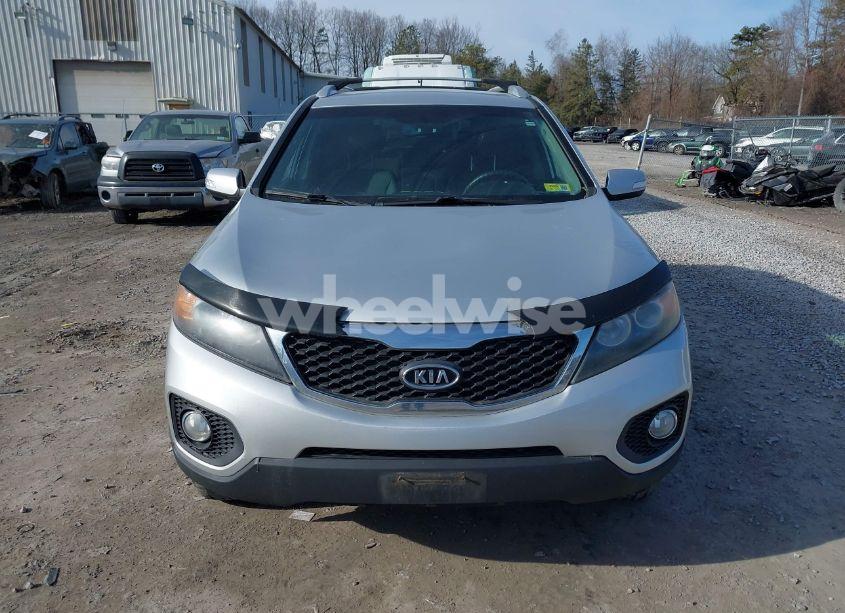 Photo 6 of 2012 Kia Sorento LX (VIN 5XYKTCA68CG210509)