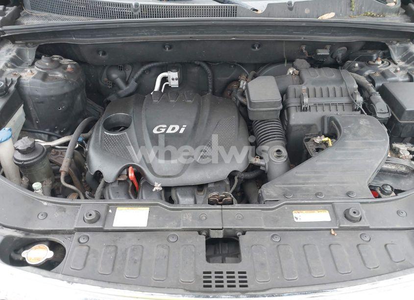 Photo 10 of 2012 Kia Sorento LX (VIN 5XYKTCA68CG224992)