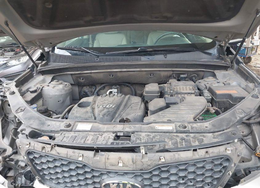 Photo 10 of 2012 Kia Sorento LX (VIN 5XYKTCA68CG278860)