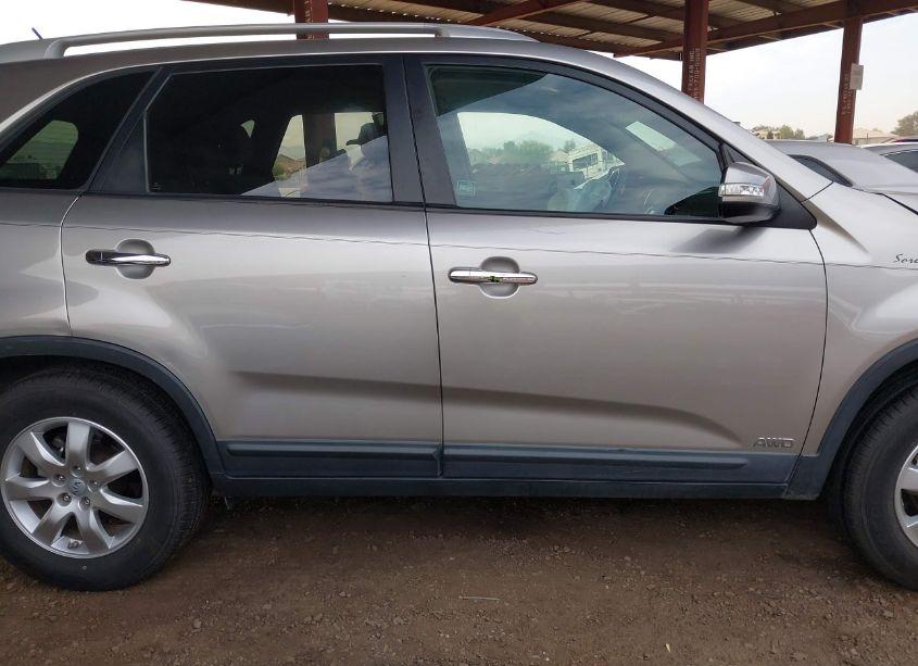 Photo 14 of 2012 Kia Sorento LX (VIN 5XYKTCA68CG278860)