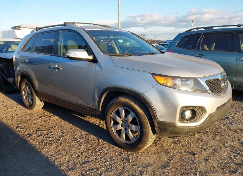 2012 Kia Sorento LX (VIN 5XYKTCA68CG309377) main photo
