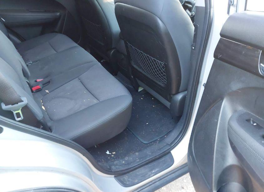 Photo 8 of 2012 Kia Sorento LX (VIN 5XYKTCA68CG309377)