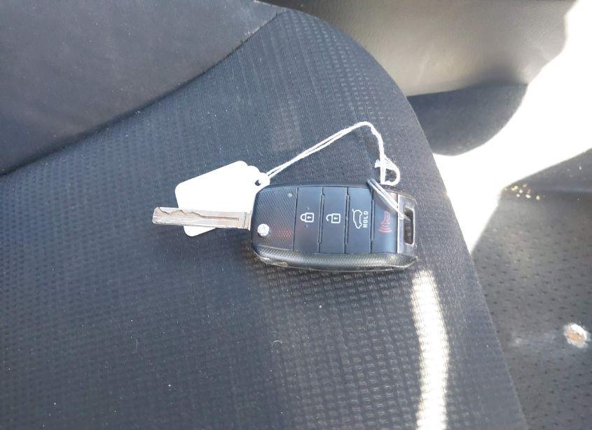 Photo 11 of 2014 Kia Sorento LX (VIN 5XYKTCA68EG455152)