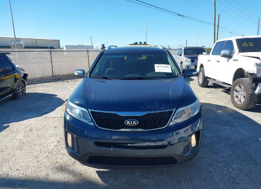 Photo 12 of 2014 Kia Sorento LX (VIN 5XYKTCA68EG455152)
