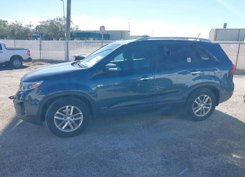 Photo 14 of 2014 Kia Sorento LX (VIN 5XYKTCA68EG455152)