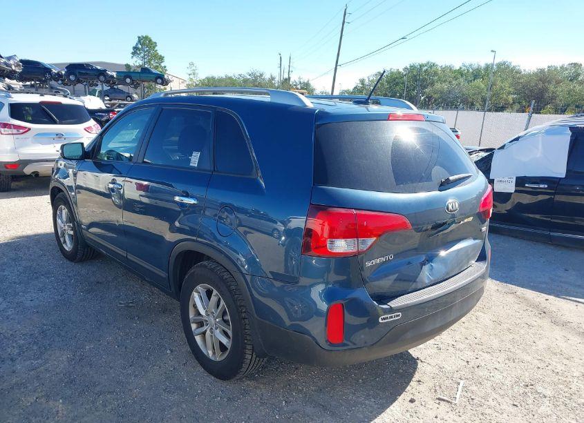 Photo 3 of 2014 Kia Sorento LX (VIN 5XYKTCA68EG455152)