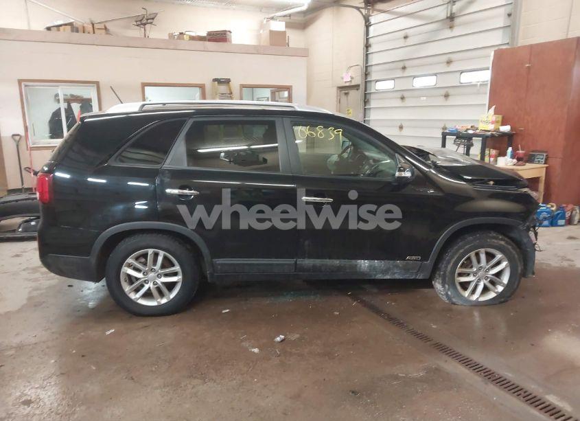 Photo 14 of 2014 Kia Sorento LX (VIN 5XYKTCA68EG508965)