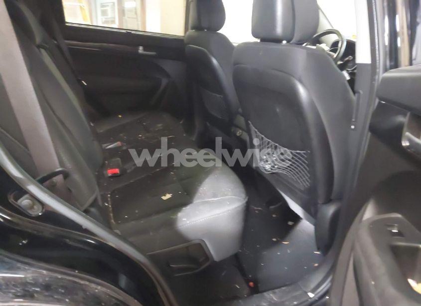 Photo 8 of 2014 Kia Sorento LX (VIN 5XYKTCA68EG508965)