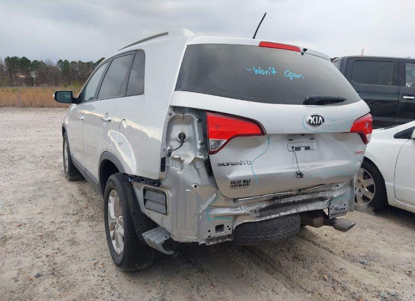 Photo 13 of 2014 Kia Sorento LX (VIN 5XYKTCA68EG523806)