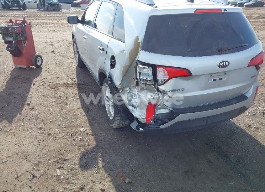Photo 3 of 2014 Kia Sorento LX (VIN 5XYKTCA68EG531176)