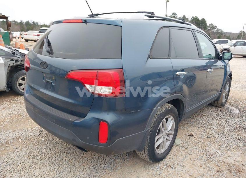 Photo 4 of 2014 Kia Sorento LX (VIN 5XYKTCA68EG546051)