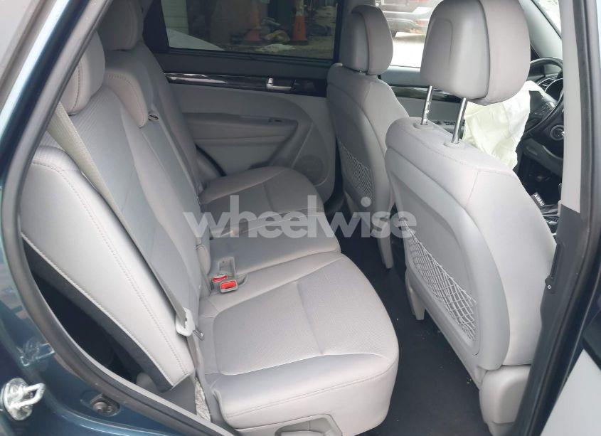 Photo 8 of 2014 Kia Sorento LX (VIN 5XYKTCA68EG546051)