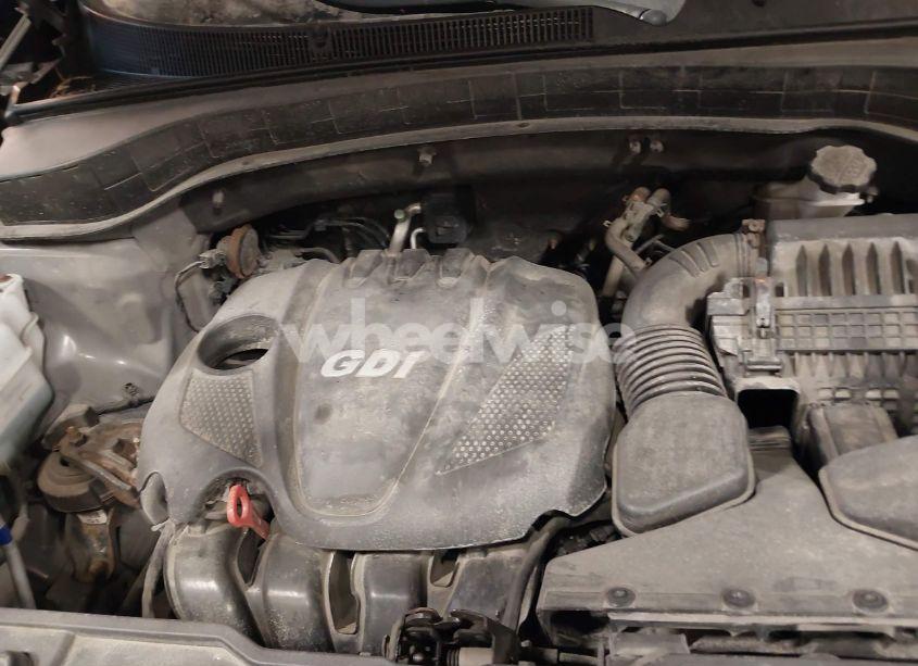 Photo 10 of 2015 Kia Sorento LX (VIN 5XYKTCA68FG562137)