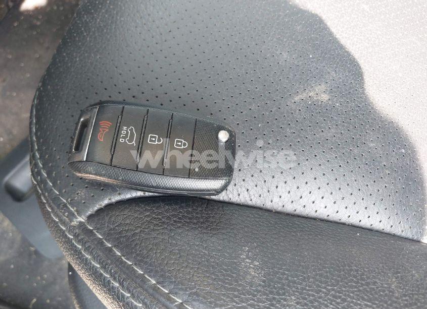 Photo 11 of 2015 Kia Sorento LX (VIN 5XYKTCA68FG641582)