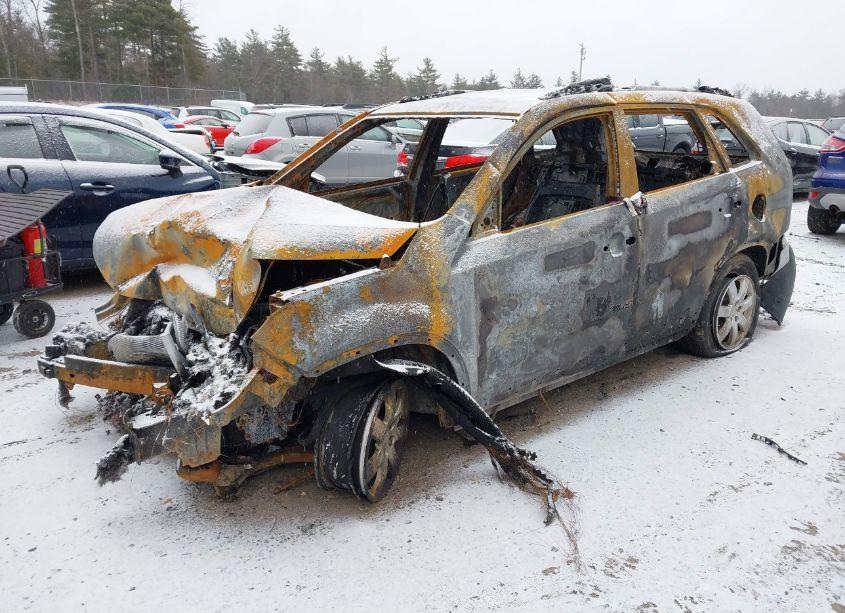 Photo 2 of 2012 Kia Sorento LX (VIN 5XYKTCA69CG201396)