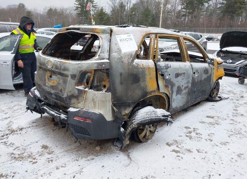 Photo 4 of 2012 Kia Sorento LX (VIN 5XYKTCA69CG201396)