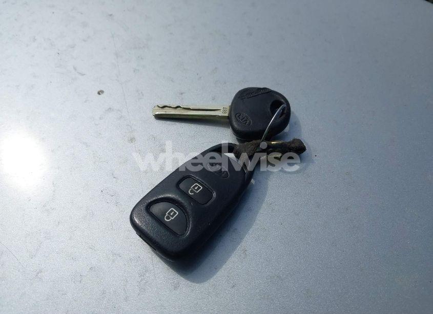 Photo 11 of 2012 Kia Sorento LX (VIN 5XYKTCA69CG271965)