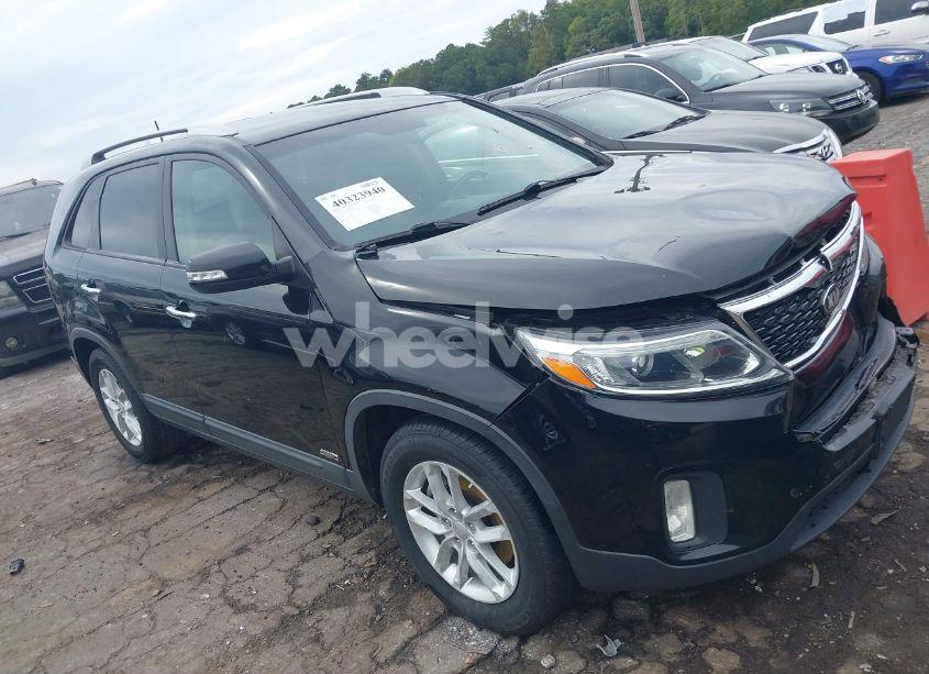 2014 Kia Sorento LX (VIN 5XYKTCA69EG446573) main photo