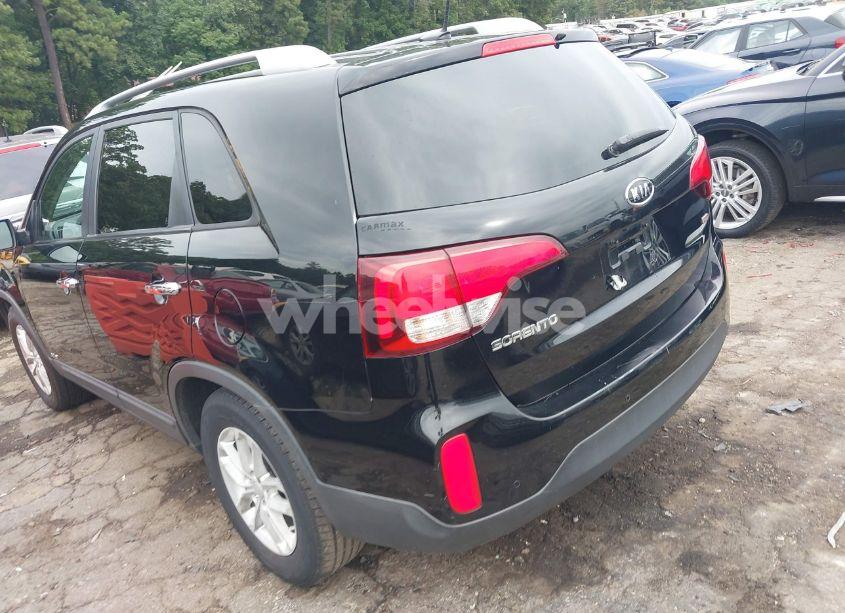 Photo 3 of 2014 Kia Sorento LX (VIN 5XYKTCA69EG446573)