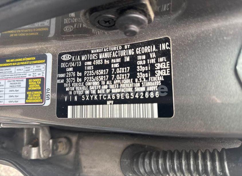 Photo 9 of 2014 Kia Sorento LX (VIN 5XYKTCA69EG542686)