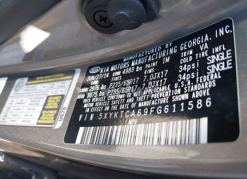 Photo 9 of 2015 Kia Sorento LX (VIN 5XYKTCA69FG611586)