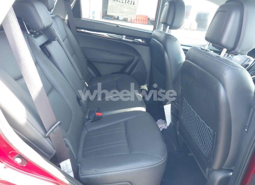 Photo 8 of 2015 Kia Sorento LX (VIN 5XYKTCA69FG617565)