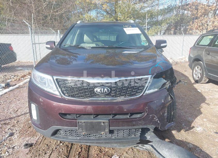 Photo 12 of 2015 Kia Sorento LX (VIN 5XYKTCA69FG640327)