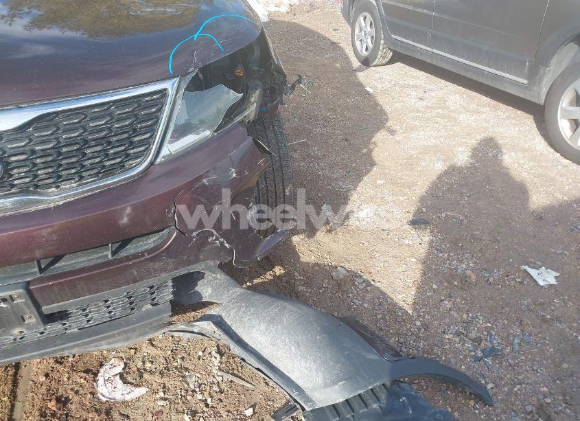 Photo 18 of 2015 Kia Sorento LX (VIN 5XYKTCA69FG640327)