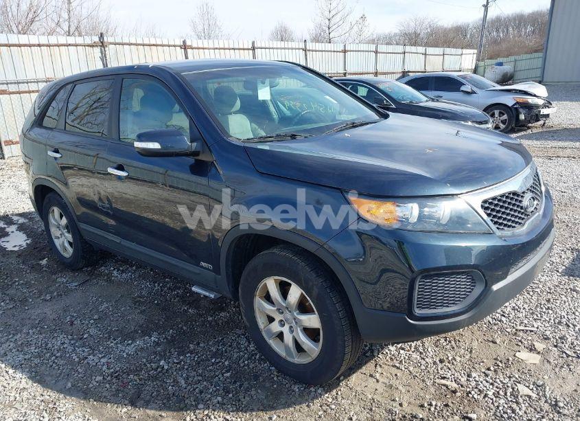 2012 Kia Sorento LX (VIN 5XYKTCA6XCG275958) main photo