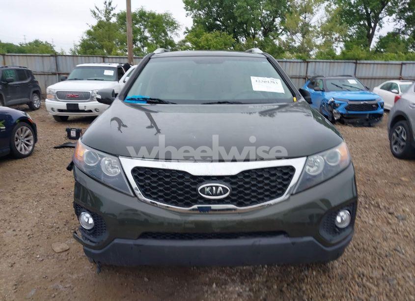 Photo 12 of 2013 Kia Sorento LX (VIN 5XYKTCA6XDG332628)