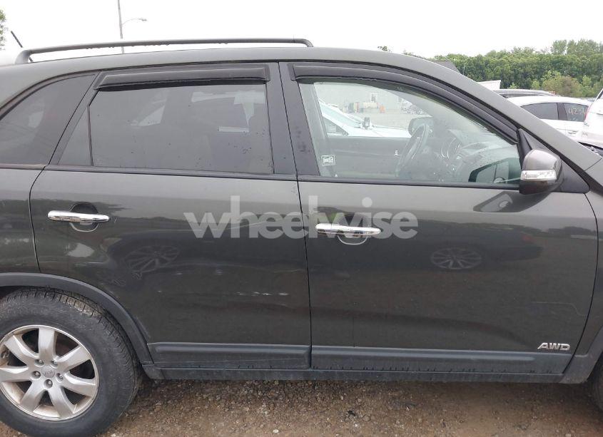 Photo 13 of 2013 Kia Sorento LX (VIN 5XYKTCA6XDG332628)