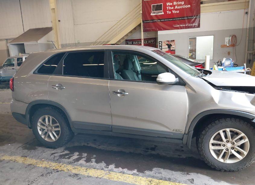 Photo 14 of 2014 Kia Sorento LX (VIN 5XYKTCA6XEG543734)