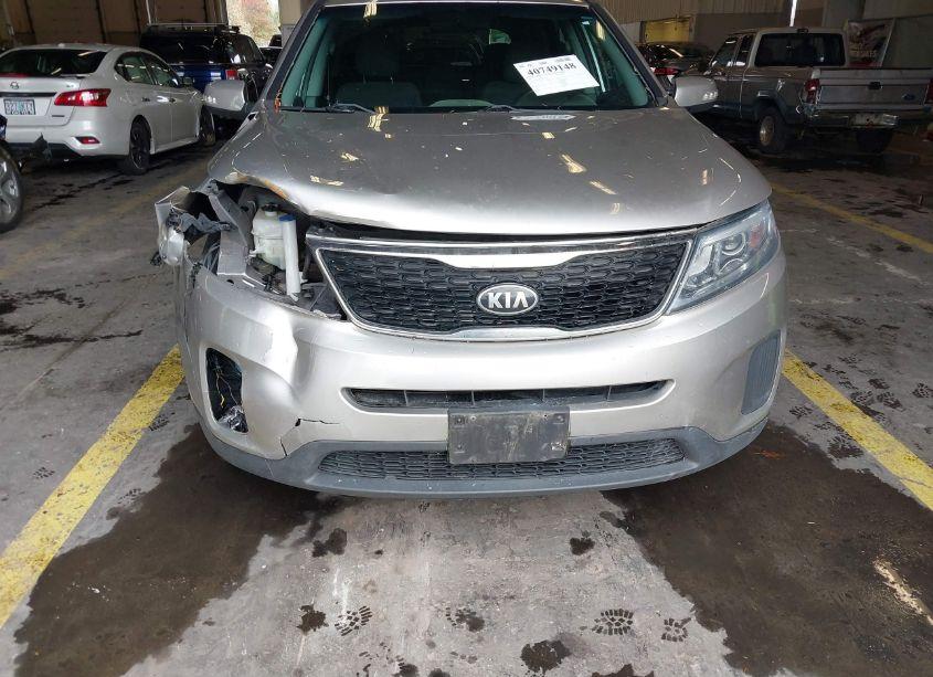 Photo 6 of 2014 Kia Sorento LX (VIN 5XYKTCA6XEG543734)