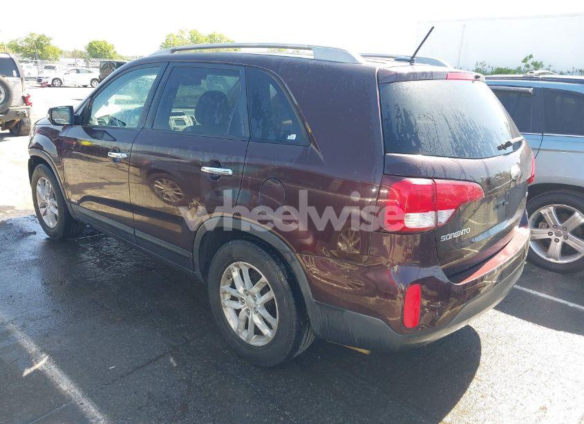 Photo 3 of 2015 Kia Sorento LX (VIN 5XYKTCA6XFG592482)