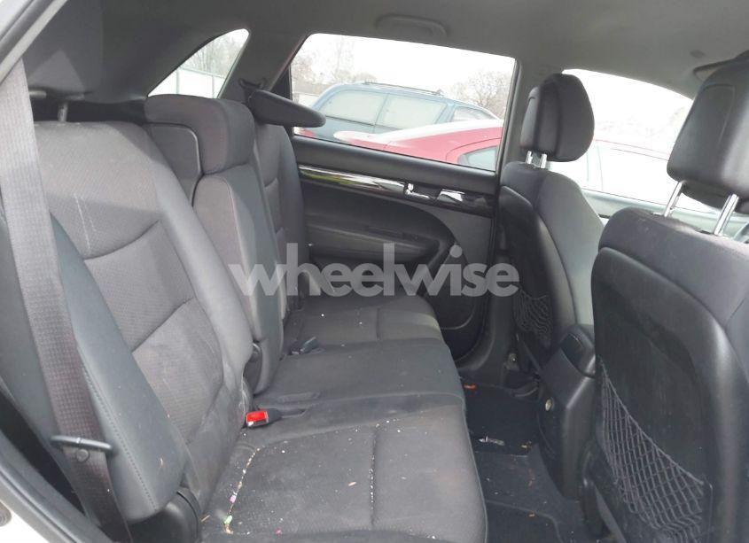 Photo 8 of 2011 Kia Sorento LX (VIN 5XYKTDA11BG120868)