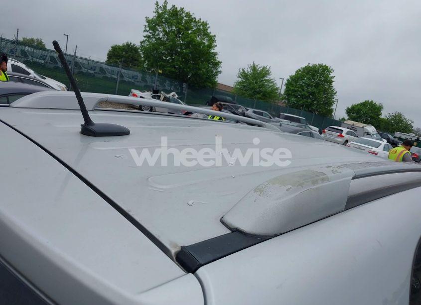 Photo 16 of 2011 Kia Sorento LX (VIN 5XYKTDA12BG059031)