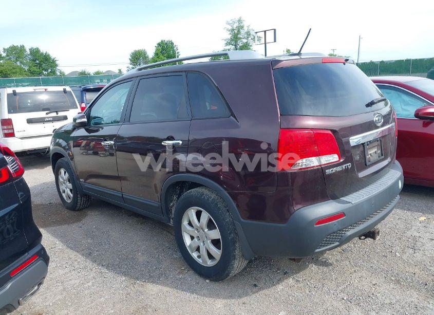 Photo 3 of 2011 Kia Sorento LX (VIN 5XYKTDA12BG144158)