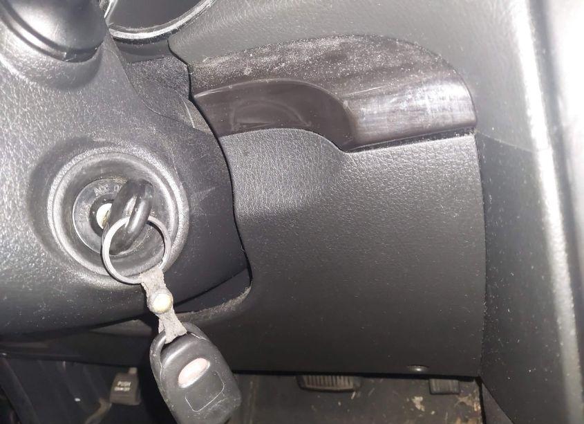 Photo 11 of 2011 Kia Sorento LX (VIN 5XYKTDA15BG062831)