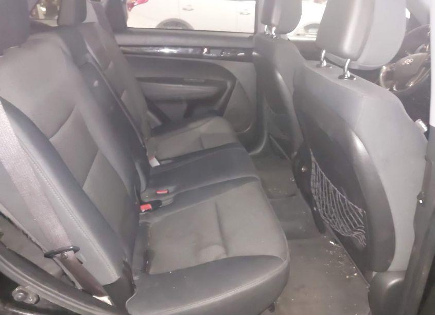 Photo 8 of 2011 Kia Sorento LX (VIN 5XYKTDA15BG062831)