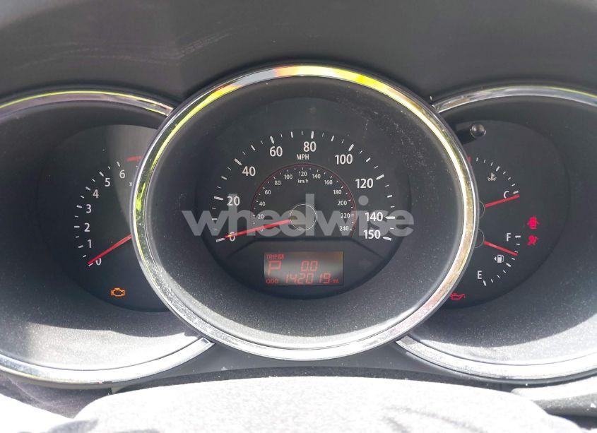 Photo 7 of 2011 Kia Sorento LX (VIN 5XYKTDA17BG054780)