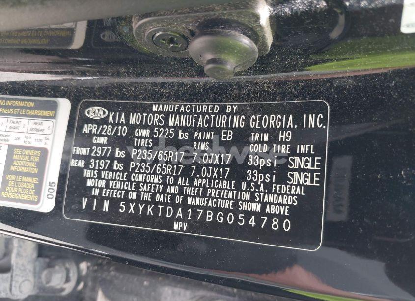 Photo 9 of 2011 Kia Sorento LX (VIN 5XYKTDA17BG054780)