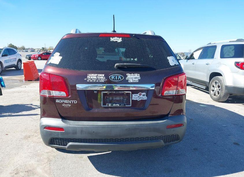 Photo 16 of 2011 Kia Sorento LX (VIN 5XYKTDA18BG020329)