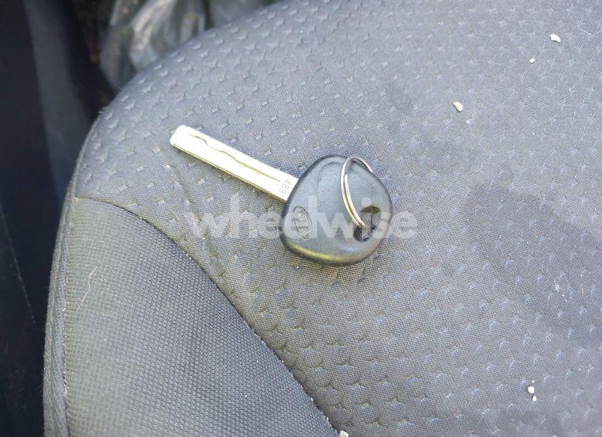 Photo 11 of 2011 Kia Sorento LX (VIN 5XYKTDA19BG070155)