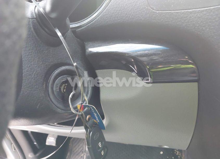 Photo 11 of 2011 Kia Sorento LX (VIN 5XYKTDA1XBG178428)